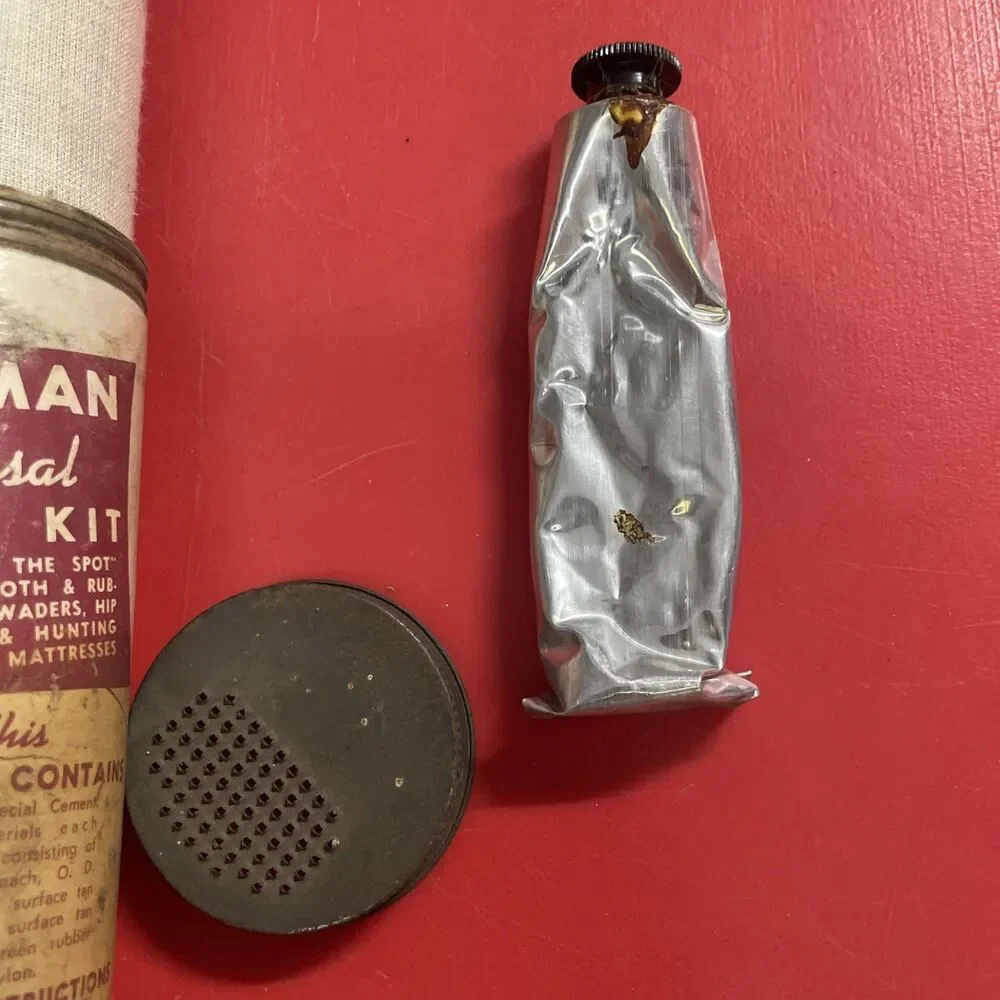 VINTAGE HODGMAN NO. 313 UNIVERSAL TIRE AND TUBE PATCH REPAIR KIT